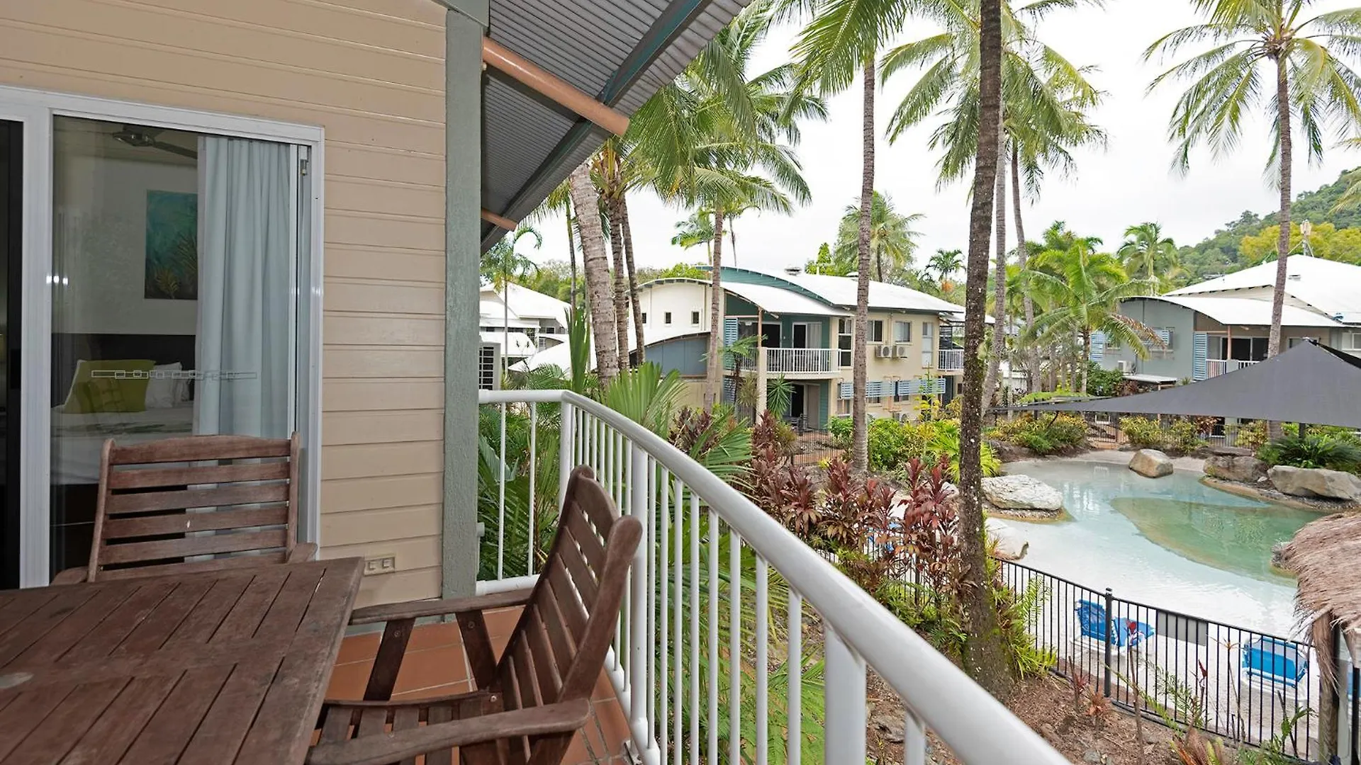 Marlin Cove Holiday Apartments Trinity Beach