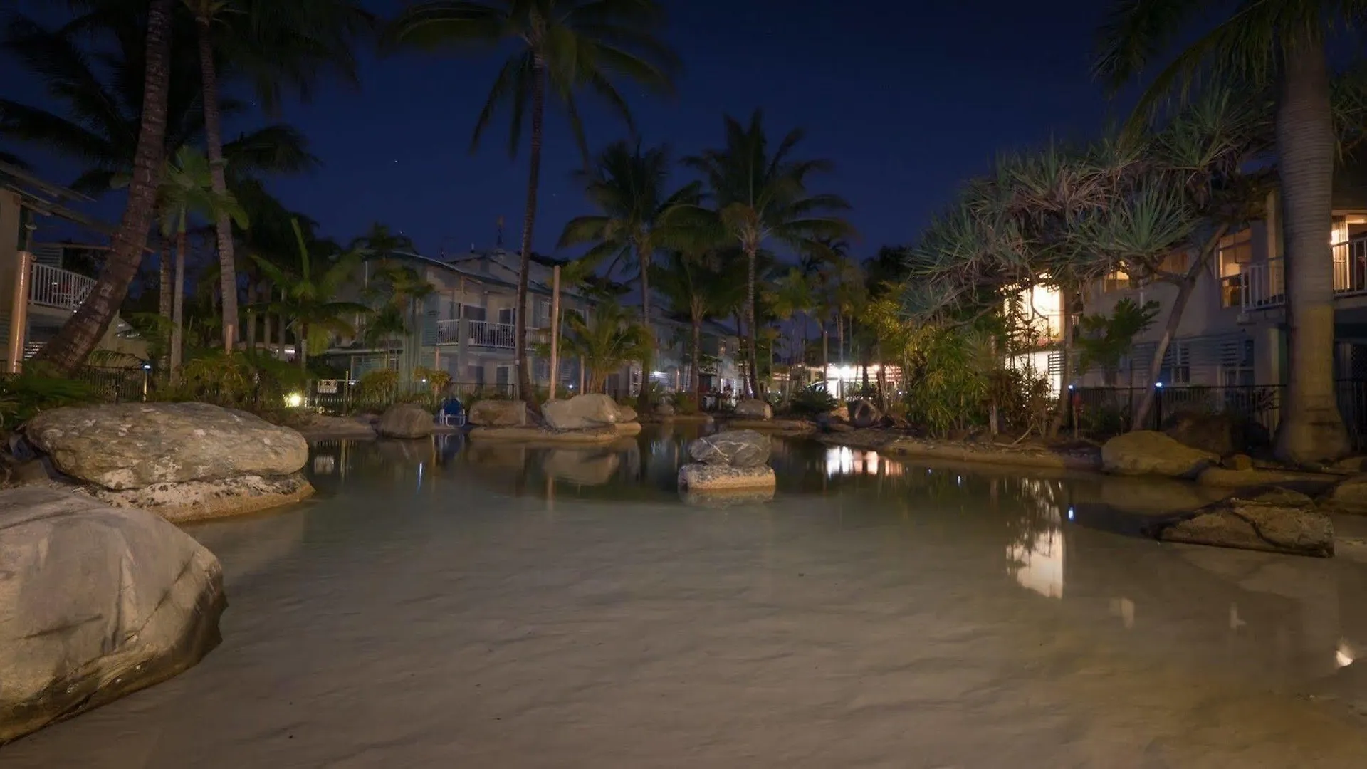 Marlin Cove Holiday Apartments Trinity Beach