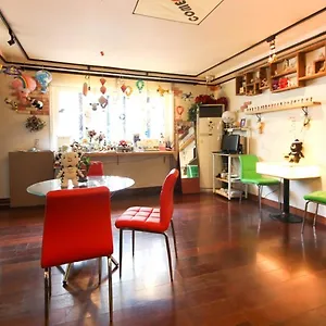 Hostel Comeinn Hongdae - Female Only **