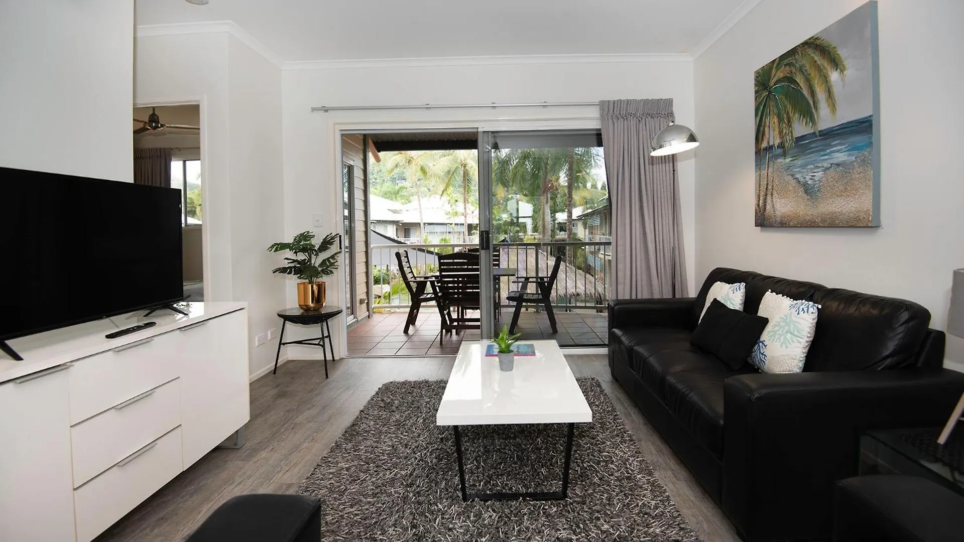 Marlin Cove Holiday Apartments Trinity Beach Austrália
